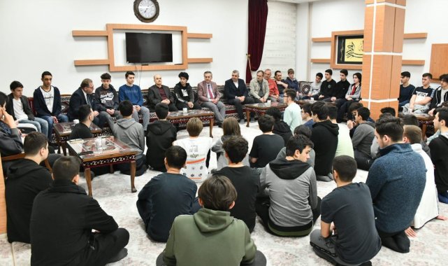 Vali Dağlı: "Öğrencilerimiz kendilerini iyi geliştirmeli"