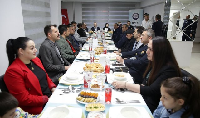 Vali Epcim Polis Evinde düzenlenen iftara katıldı