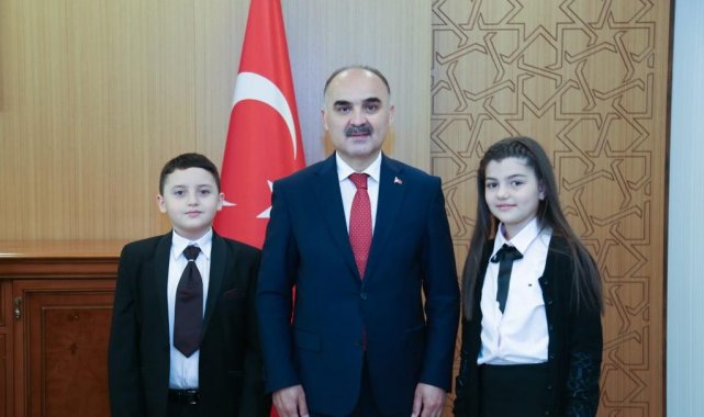 Vali Günaydın'ın Koltuğuna Sena Ulusoy Oturdu