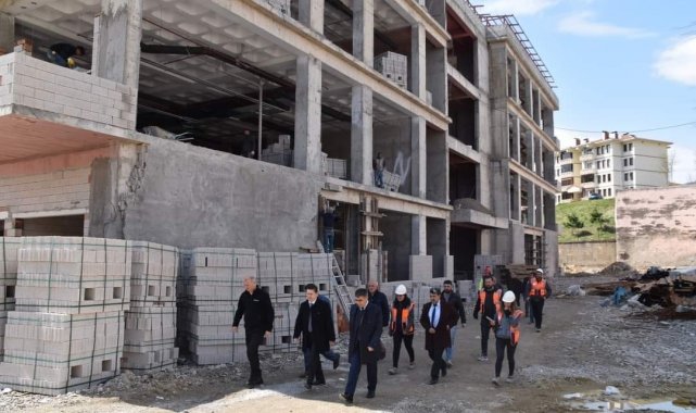 Vali Gürel, devam eden sağlık yatırımlarını inceledi