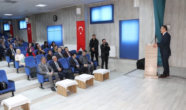 Vali İdris Akbıyık okul müdürleriyle buluştu