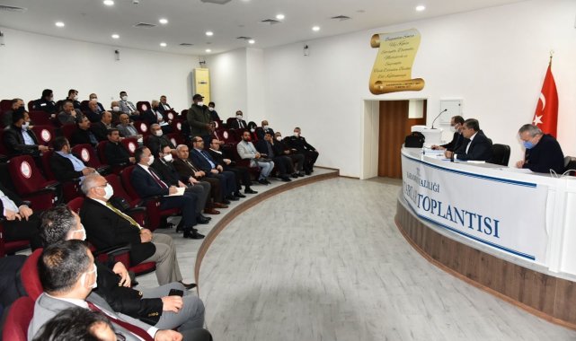 Vali Işık, muhtarların sorun ve taleplerini dinledi