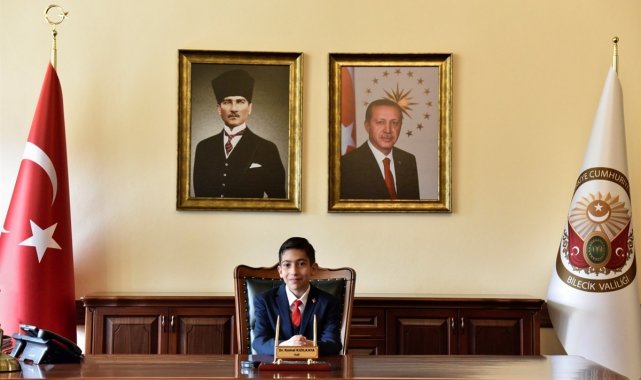 Vali Kızılkaya makamını 7. Sınıf öğrencisi Şengül'e devretti