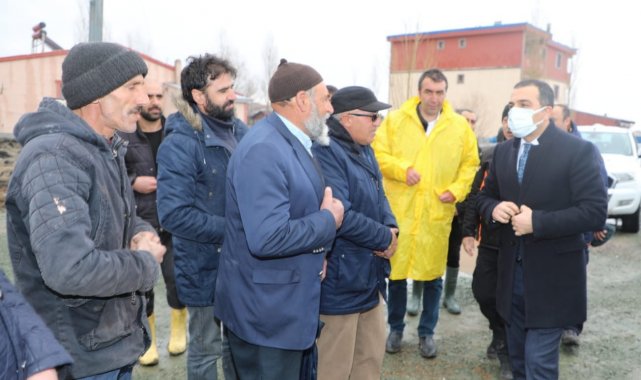 Vali Öksüz, sel bölgesinde