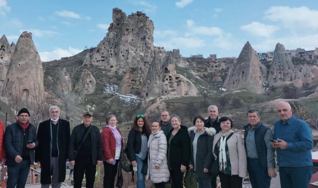 Vali Sonel, emekli öğretmenlere verdiği gezi sözünü yerine getirdi