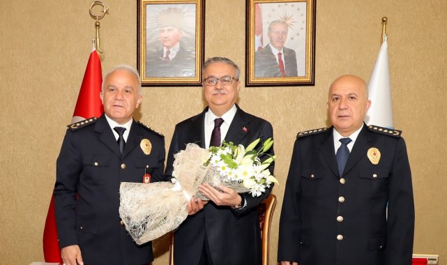 Vali Su, Polis Haftasında emniyet mensuplarıyla bir araya geldi