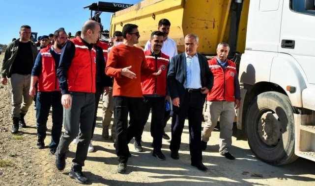 Vali Tekbıyıkoğlu, yol yapım çalışmalarını yerinde inceledi