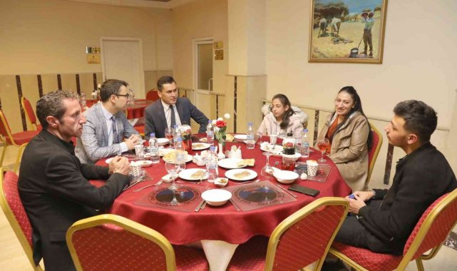 Vali Vekili Kumbasar, ailelerle bir araya geldi