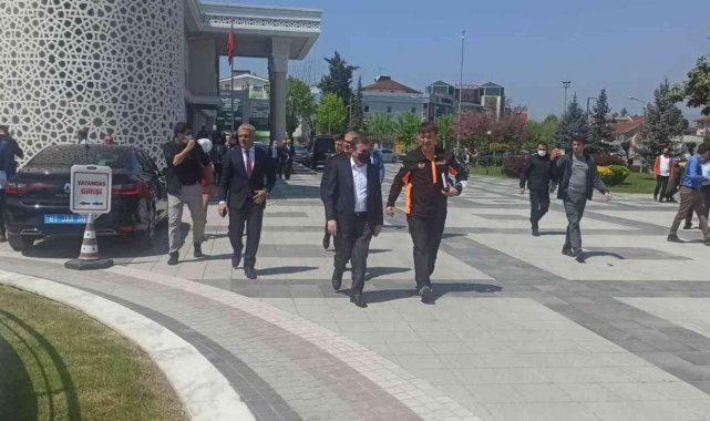 Valilikte siren sesleri yükseldi