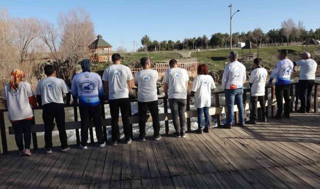 Van Gölü Aktivistleri, inci kefali nöbeti tuttu