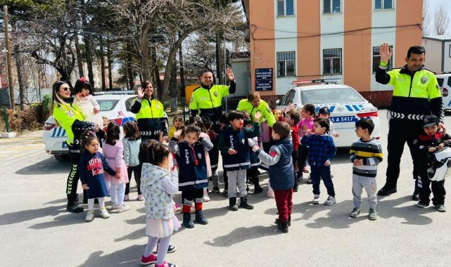 Van'da 10 Nisan Polis Haftası