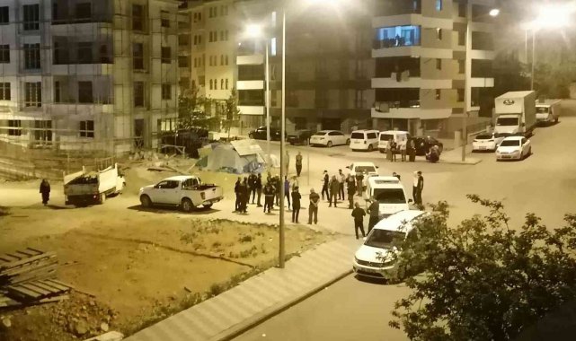 Vatandaşlar tarafından fark edilen hırsızlar aracı bırakıp kaçtılar