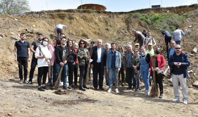 Veteriner adayları fidan dikti