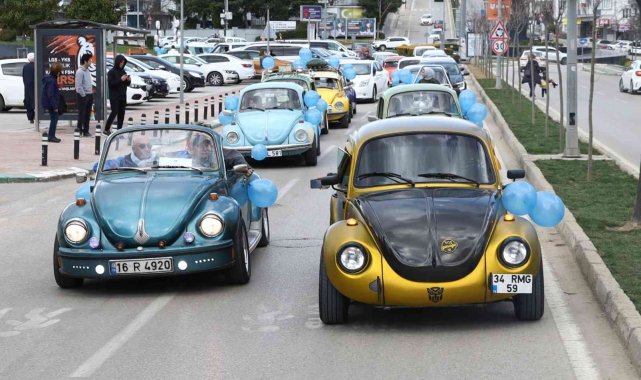 Vosvoslar otizm farkındalığı için yollarda