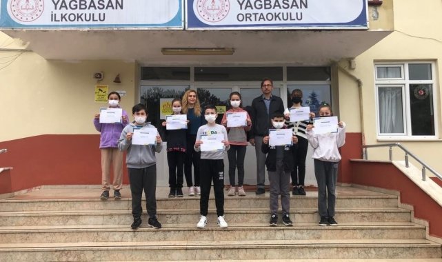 Yağbasan Ortaokulunda İngilizce ve teknoloji bir arada