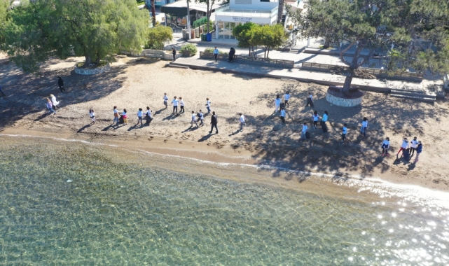 Yalıkavak'ta Denizden 460 Kilo Atık Çıkarıldı