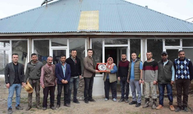 Yedisu Kaymakamı, şehit aileleriyle bir araya geldi