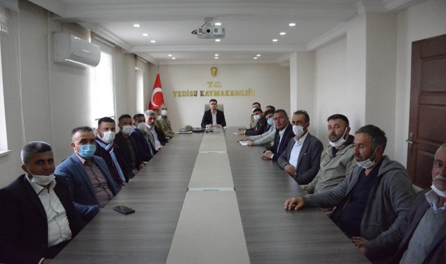 Yedisu&#039;da muhtarları toplantısı yapıldı