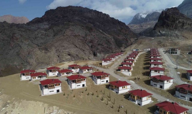 Yeni Yusufeli'nde konutlar teslim ediliyor