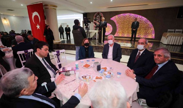 Yenimahalle Belediye Başkanı Yaşar, DP Genel Başkanı Uysal ile iftarda buluştu