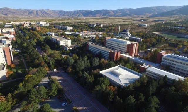 Yeşil kampüste yeşillik çalışmaları sürüyor