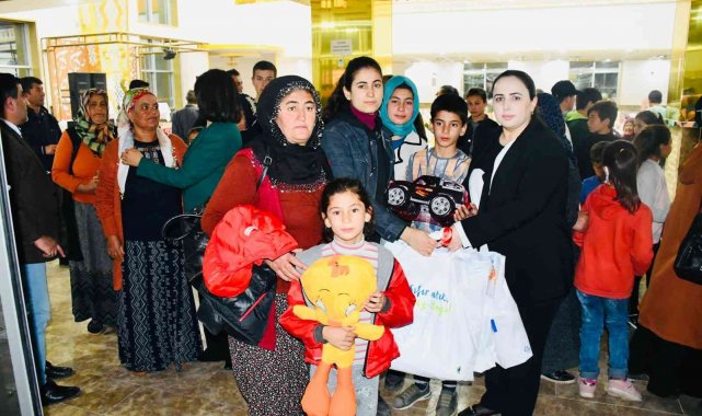 Yetimler iftarda bir araya geldi