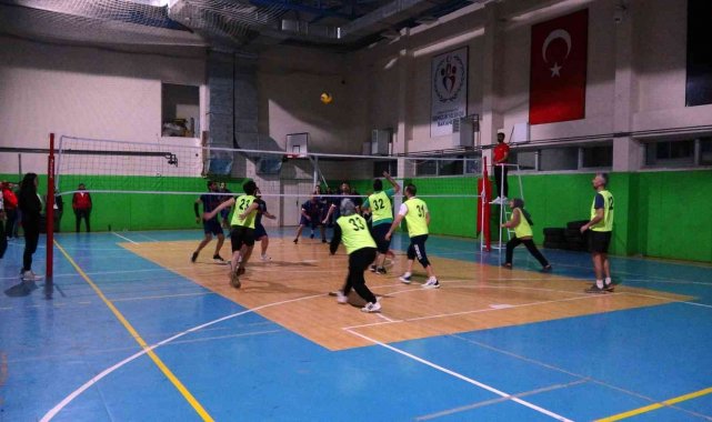 Yüksekova'da voleybol turnuvası