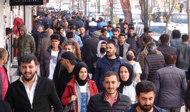 Yüksekovalılar il müjdesi bekliyor