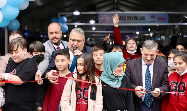 Yunusemre Kitap Günleri başladı