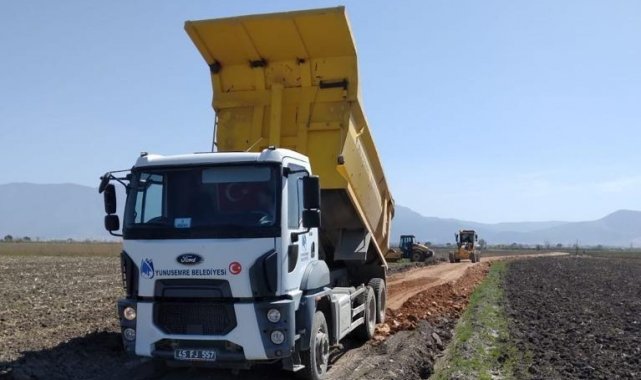 Yunusemre&#039;de ova yolları düzenleniyor