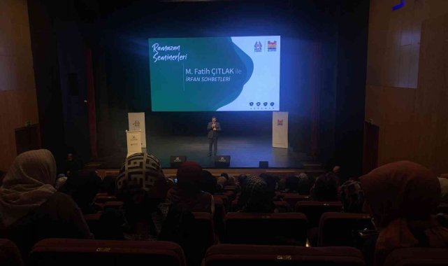 Zeytinburnu'nda Ramazan Seminerleri'nin konuğu Yazar Mehmet Fatih Çıtlak oldu