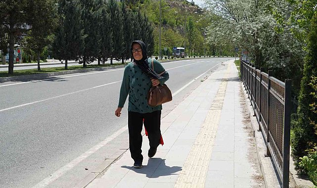 18 yıl çalıştığı villanın sahiplerinden hakkını alamadığını iddia eden kadın Ankara'ya yürüyecek
