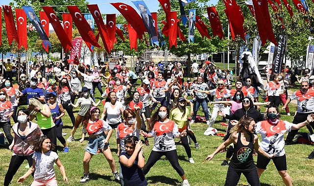 19 Mayıs coşkusu bu yıl da Kadıköy'de