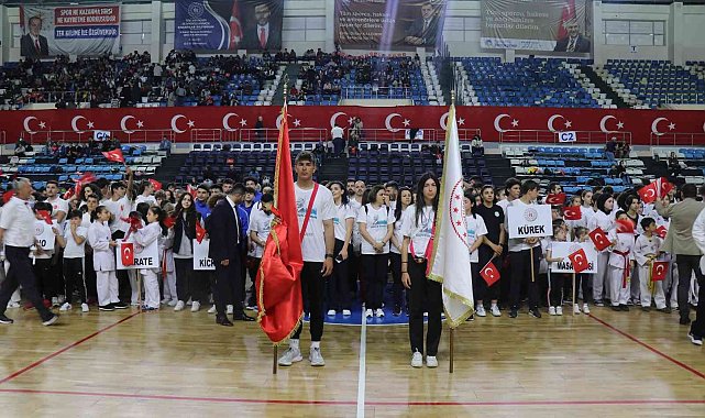 19 Mayıs Sakarya'da coşkuyla kutlandı, gösteriler büyük alkış aldı
