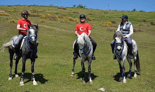 2 bin rakımlı yaylada atlı safari