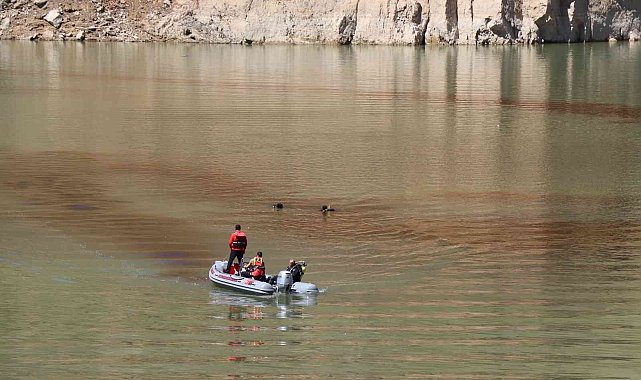 25 gündür su altında aramalar sürüyor