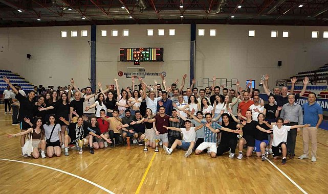 26. ADÜFEST Spor Turnuvaları kupa töreni gerçekleşti