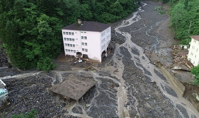 3 yıl önce selde yıkılmıştı yeniden yapılıyor