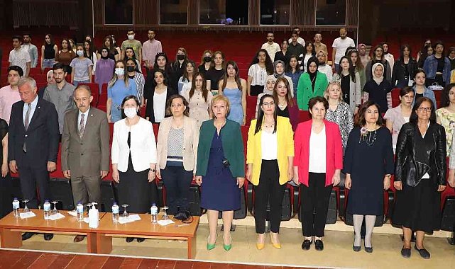 ''Geçmişten günümüze hemşirelikte değerler'' sempozyumu