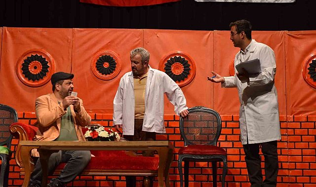 'Eyvah Deliriyorum ben haberin olsun' oyunu kahkaya boğdu