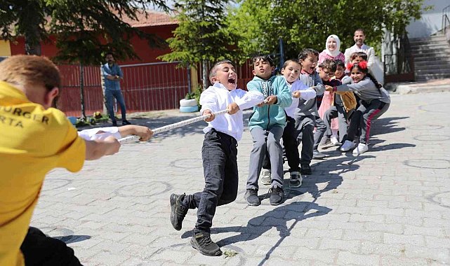 'Küçük dokunuşlar, büyük mutluluklar' projesi devam ediyor
