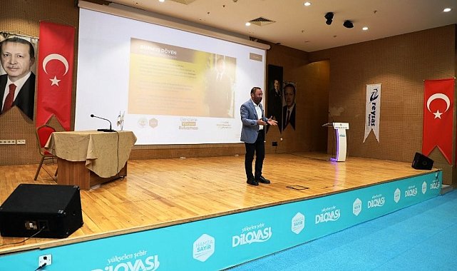 'Uzaya çıkan ilk Türk' unvanını kazanan iş adamı öğrencilerle buluştu