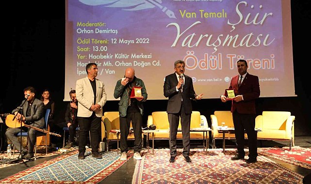 'Van' temalı şiir yarışmasının kazananları ödüllerini aldı