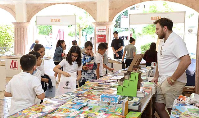 4. Alanya Uluslararası Çocuk Festivali ziyaretçilerine kapılarını açtı