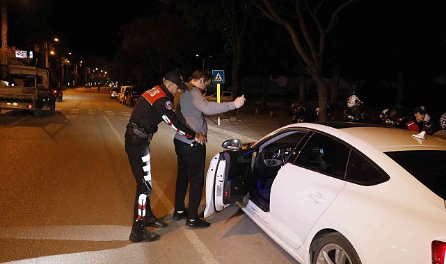 Adana'da bin 735 polisle Huzur ve Güven uygulaması