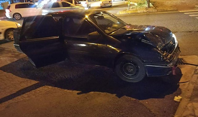 Adıyaman'da iki otomobil çarpıştı: 5 yaralı