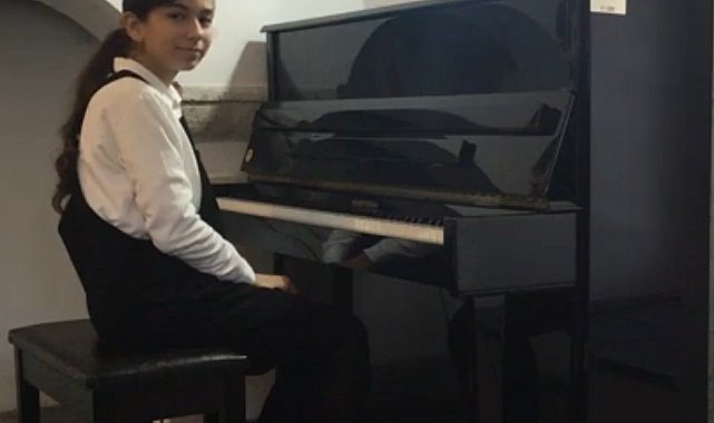ADÜ Devlet Konservatuvarı Müzik ve Bale Ortaokulu öğrencisi Koçak birincilik ödülüne layık görüldü
