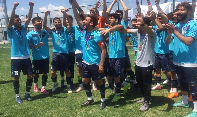ADÜ Futbol Takımı Türkiye Şampiyonası oldu