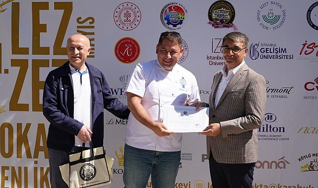 ADÜ Öğretim Görevlisi Taş, sokak şenliklerinde söyleşi gerçekleştirdi