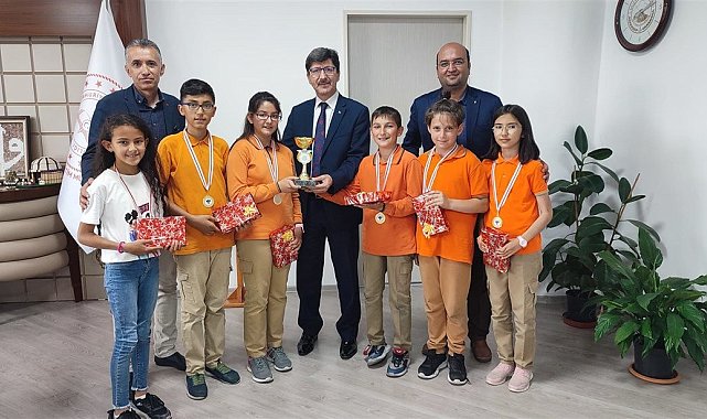 Afyonkarahisarlı öğrenciler zekâ oyunlarında Türkiye 7'ncisi oldular